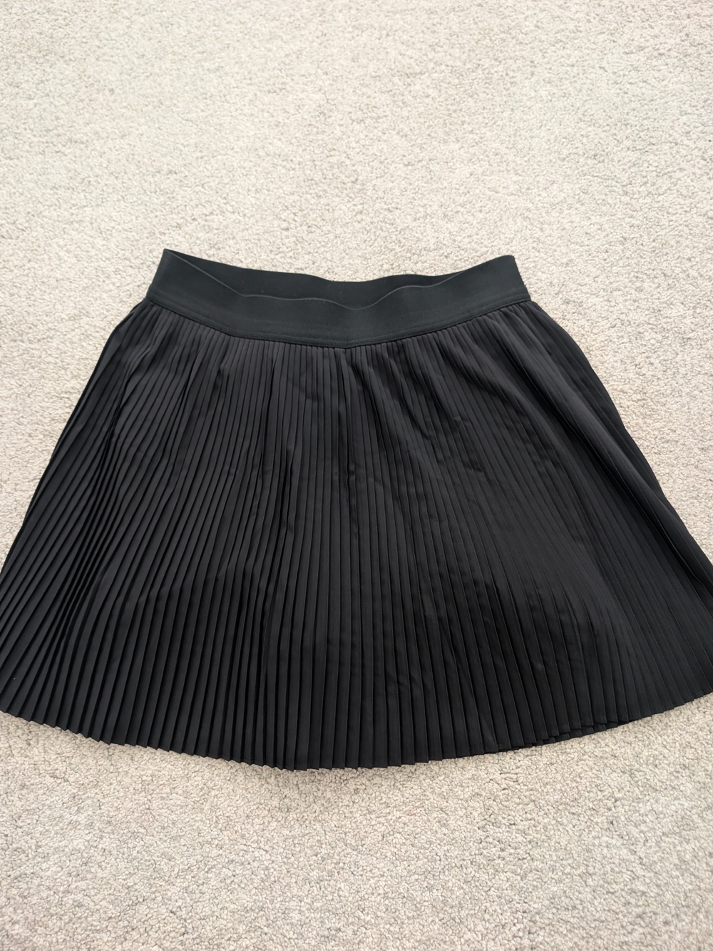 GAP Black Pleated Active Skirt